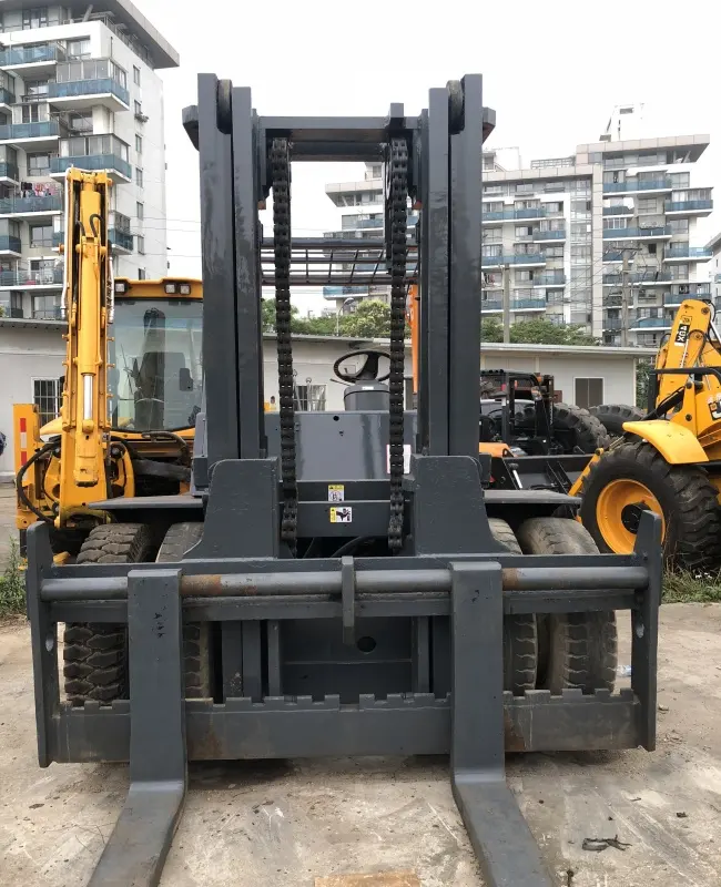 Japan made TCM 10 ton FD100Z8 used secondhand diesel forklift in good condition with reliable engine