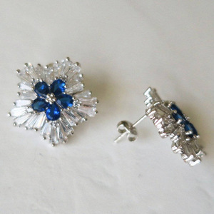 Orecchini a Forma di Fiocco di Neve per Donne, Orecchini Invernali con Pietre Scintillanti, Gioielli alla Moda, Regalo Carino, Vendita all'Ingrosso - Product Image 3