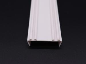 Fabricant <span class=keywords><strong>Profilé</strong></span> <span class=keywords><strong>en</strong></span> <span class=keywords><strong>PVC</strong></span> <span class=keywords><strong>blanc</strong></span> <span class=keywords><strong>en</strong></span> forme de <span class=keywords><strong>U</strong></span> avec trou de traitement Fente pour carte de support carrée <span class=keywords><strong>en</strong></span> plastique <span class=keywords><strong>PVC</strong></span> - Product Image 5