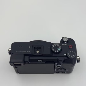 Cámara <span class=keywords><strong>Sony</strong></span> <span class=keywords><strong>A7C</strong></span> 4K Full Frame sin Espejo Usada, en Excelente Estado, 24MP, Ideal para Vlogging y Viajes, con Wi-Fi, Tarjeta SD y 1 Año de Garantía - Product Image 3