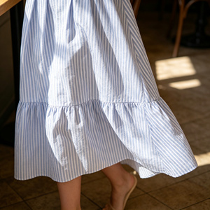 Abito Midi Estivo da Donna <span class=keywords><strong>a</strong></span> <span class=keywords><strong>Righe</strong></span> <span class=keywords><strong>Blu</strong></span> <span class=keywords><strong>e</strong></span> Bianche con Scollo <span class=keywords><strong>a</strong></span> Cuore, Bustino Incrociato <span class=keywords><strong>e</strong></span> Gonna <span class=keywords><strong>a</strong></span> Pieghe <span class=keywords><strong>a</strong></span> Trapezio - ODM/OEM - Product Image 6
