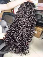 Expédition en 2 jours Cheveux humains bruts indiens Cheveux bouclés crépus birmans Cheveux naturels ondulés bruts cambodgiens Cheveux ondulés profonds en vrac