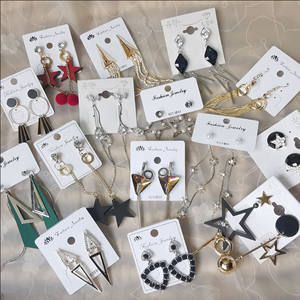 <span class=keywords><strong>Pas</strong></span> <span class=keywords><strong>cher</strong></span> cristal boucle d'oreille lot douzaine mélange mode boucle d'oreille chaude <span class=keywords><strong>à</strong></span> la mode bijoux bisutérus longue gland mode bizuteria boucle d'oreille - Product Image 4