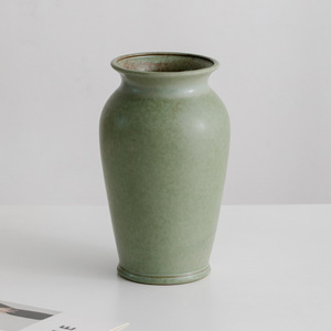 Vase en céramique de style rustique vintage à large ouverture, à double usage pour la présentation de fleurs séchées ou fraîches, décoration de bureau ou de maison - Product Image 2