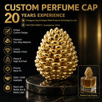 Tapa de Perfume Botánica Pinecone de Zamac, Construcción Escala por Escala, Acabado Dorado Espejo, Producción Bajo Pedido OEM