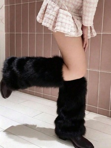 Guêtres en fausse fourrure pour femmes, couvre-bottes moelleux en peluche, accessoires de costume pour festivals de danse et raves d'hiver, vente en gros - Product Image 3