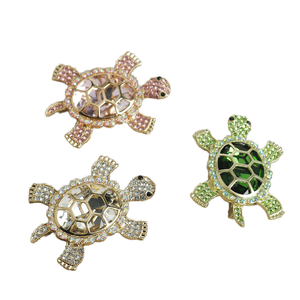 クリスタルゴールドグリーンXHO Chi Eta Phiタートルパーティーブローチ1932亜鉛合金ピンアクセサリーソロリティ & フラタニティウェディング & ギフト用 - Product Image 3