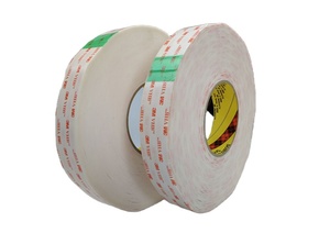 Nastro <span class=keywords><strong>Biadesivo</strong></span> in Schiuma Acrilica Bianca VHB 3M 4945, Spessore 1,10mm, 9mm X 33m, Sigillatura Permanente Contro Acqua, Umidità e Altro - Product Image 3