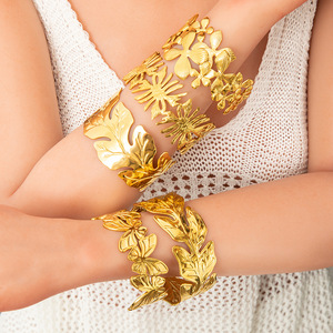 Leaf And <b>Flower</b> Stainless Steel 18K Gold Plated <b>Bracelet</b> Women's Fashion Jewelry Wholesale - Product Image 1