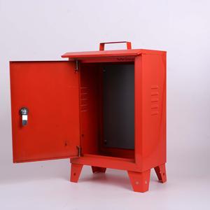 Caja de distribución de energía temporal a prueba de lluvia para exteriores con patas altas y asa para uso en sitios de construcción - Product Image 5