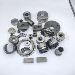 Pièces usinées en carbure cémenté, moules en acier au tungstène, rouleaux résistants à l'usure, poinçons pour tréfilage, roues de bordure - Product Image 1