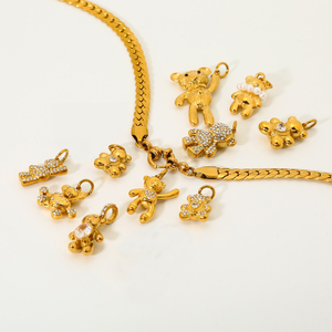 Teddy y sus amigos |   Dijes de Acero Inoxidable con Baño de Oro PVD de 18K y Circonitas Cúbicas con Diseño de Oso y Perro para Fabricación de Joyas |   Colgante Infantil de Animalitos Adorables y Juguetones - Product Image 6