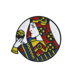 Le nouveau Hot Aces Poker main épinglettes en métal insigne personnalisé carte à jouer cartes à jouer dur émail doux épinglette bêche pour sac - Product Image 6