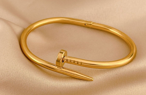 Braccialetto per unghie in acciaio inossidabile a tre colori alla moda e unico bracciale per unghie - Product Image 2