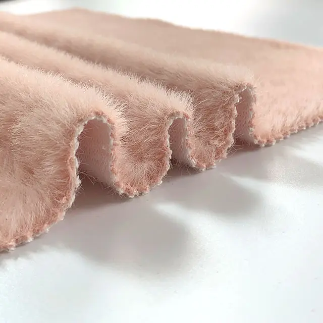 Мягкая приятная на ощупь нейлоновая Полиэстеровая плюшевая ткань из кроличьего меха для пальто, зимней одежды