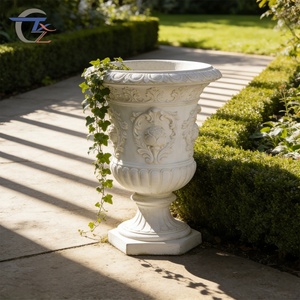 Urne Romaine Sculptée Vintage en GFRC, Pot de Fleurs Européen Grand Format Personnalisable en Couleur et Texture pour Manoir, Zone Scénique, Jardin Botanique - Product Image 6