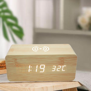 2024 nuevo reloj <span class=keywords><strong>despertador</strong></span> de mesa LED <span class=keywords><strong>Virtual</strong></span> con cargador inalámbrico de madera especial electrónico multifunción de lujo - Product Image 5