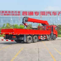 Petite grue de chantier montée sur camion de 14 tonnes, grue télescopique hydraulique à flèche de 5 m * 5 sections, haute efficacité