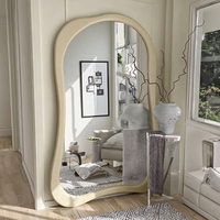 Miroir sur pied rustique en bois massif sur mesure, miroir de sol irrégulier, miroir pleine longueur, décoration intérieure, miroir ondulé