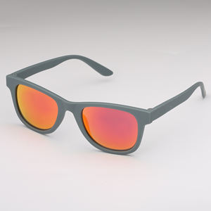 Nueva tendencia OEM Hombres Gafas de sol UV400 Protección Lente Pantone Color disponible - Product Image 4