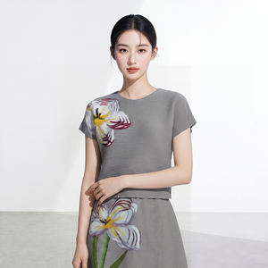 Casual Women's Geometric Print Short Sleeve Stand Collar Slim Fit T-Shirt <b>Spring</b> Summer Eco-Friendly Polyester Woven - Product Image 3
