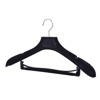 Cintre pour robe de mariage noir pour femmes en velours à épaules larges avec logo personnalisé de boutique Cintre pour veste et costume Cintre en plastique pour manteau et chemise antidérapant