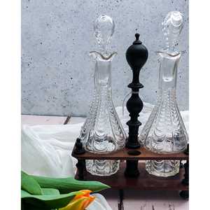 Ensemble huile et vinaigre en verre soufflé avec base en bois Vaisselle élégante - Product Image 4