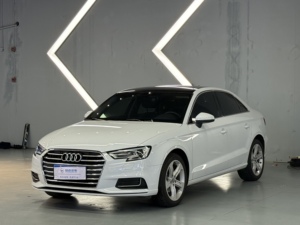 <span class=keywords><strong>Audi</strong></span> <span class=keywords><strong>A3</strong></span> Limousine 35 <span class=keywords><strong>TFSI</strong></span> 2020, 4 Porte, 5 Posti, Cambio Automatico, Guida a Sinistra, Berlina a Benzina 1.4T L4 FWD con Telecamera Posteriore - Product Image 2