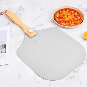 Utensilios de Cocina Italianos: Espátula de Aluminio de Mango Largo de 35 cm, Pala para Pizza con Mango de Madera Desmontable - Product Image 4