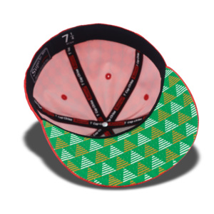 Gorra Deportiva TCAP Personalizada de 6 Paneles, con Patrón de Sublimación en Poliéster, Bordado Plano, Ajustada, Navideña - Product Image 6