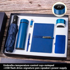 Cadeau d'entreprise Maxfree : Parapluie et tasse isotherme personnalisables avec logo – Pratique et créatif pour événements d'entreprise - Product Image 5