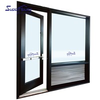 Porte d'entrée battante moderne en aluminium noir avec vitrage fixe latéral et persiennes de ventilation pour bâtiment commercial – Garantie 5 ans