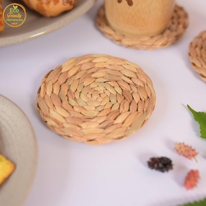Napperons, sous-plats et assiettes de présentation en jacinthe d'eau naturelle et bois tressé, style bohème, pour décoration de fête, de maison, de table à manger et de cuisine - Product Image 4