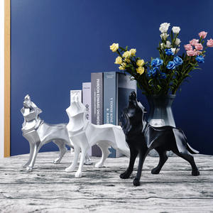 Statuetta Decorativa per Soggiorno, Ornamenti in Resina Dipinti, Modellini di Animali, Decorazioni Artigianali, Souvenir, <span class=keywords><strong>Lupo</strong></span> Geometrico in Stile Nordico - Product Image 4