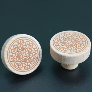 עצירת יין יין מותאם אישית פקק עץ בר דקורטיבי בר מטבח אביזר מפעל מותאם אישית בר בגודל מלא - Product Image 1