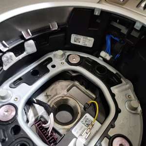 Volante de Cuero Personalizado para Benz AMG <span class=keywords><strong>CLA</strong></span> GLC GLB GLS GLE C63 E63 E300 W205 W213 W214 W222 W223, Accesorios Interiores para Automóvil - Product Image 5