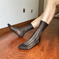 Chaussettes fines bleu marine pour hommes, style classique, en nylon, à bord souple sans rehaussement, anti-gouttelettes, pour tenue professionnelle formelle