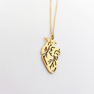 จี้สร้อยคอรูปหัวใจกายวิภาคศาสตร์ทอง 14K สำหรับพยาบาลและแพทย์ สร้อยคอจี้รูปหัวใจสีเงิน - Product Image 4