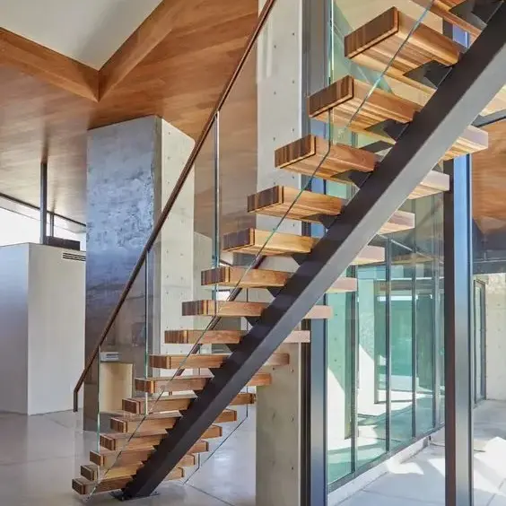 Foshan Fabrik vorgefertigte moderne Innen Metall treppen maßge schneiderte Mono Stringer gerade Treppe Design