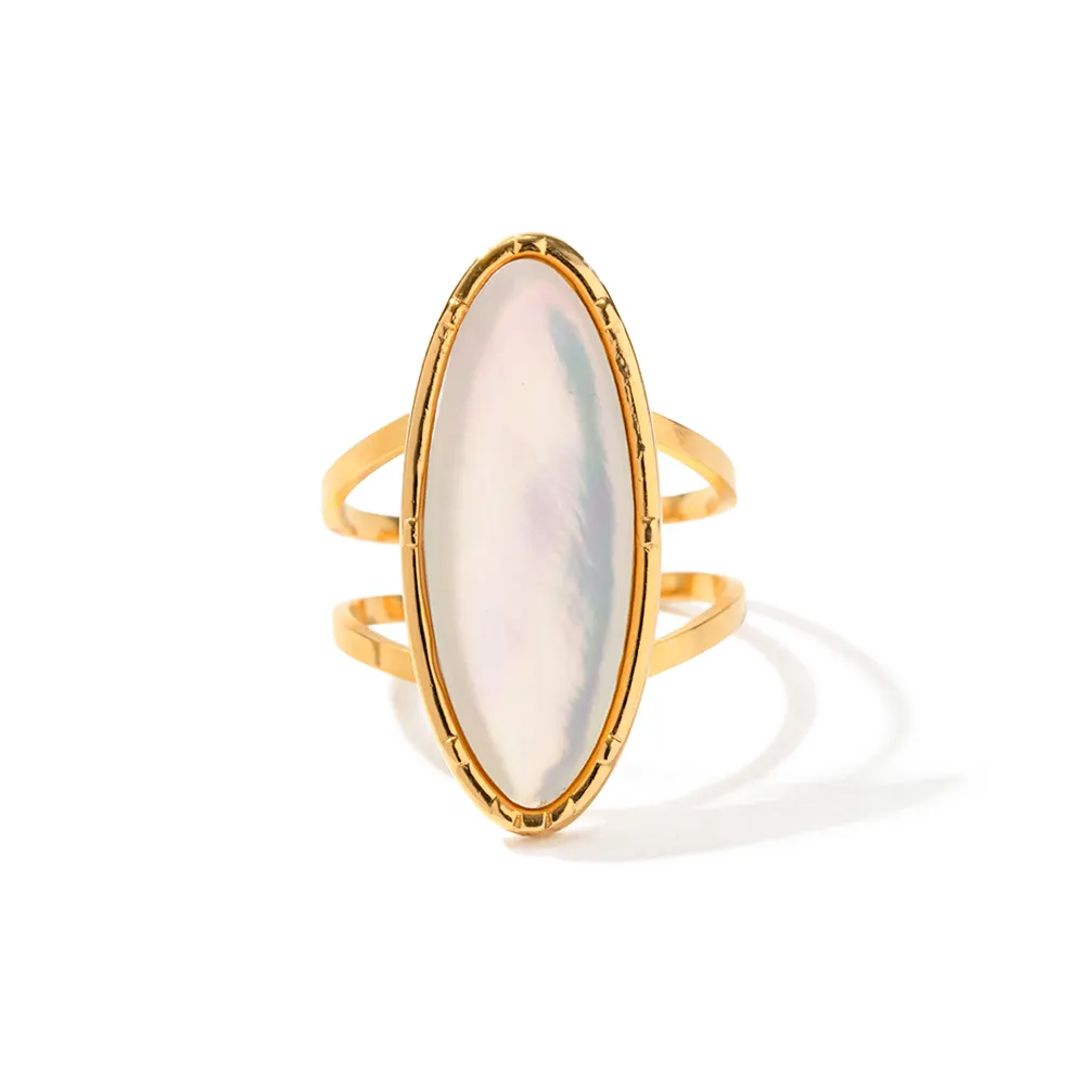 इन शैली वाटरप्रूफ गहने 18k सोने की प्लेटेड अंडाकार ज्यामिति प्राकृतिक सफेद खोल महिलाओं के लिए खुली अंगूठी