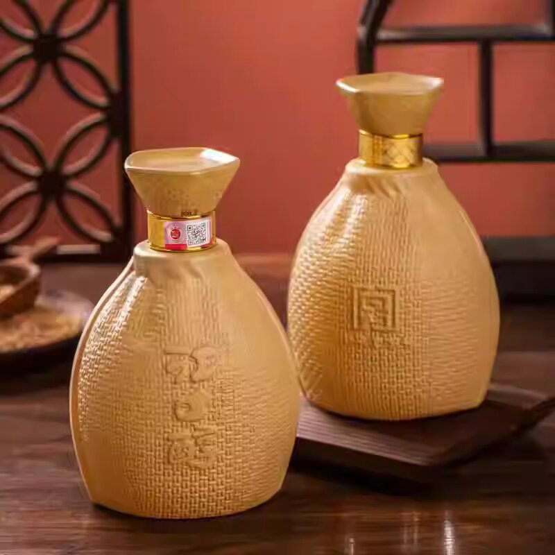 Wholesale Chinese White Liquor 52%VOL 500ml Heavy Fragrance