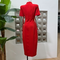 Vente en gros de vêtements de boutique : Nouvelle robe d'été tendance pour femme, col montant, simple boutonnage, coupe ajustée aux hanches
