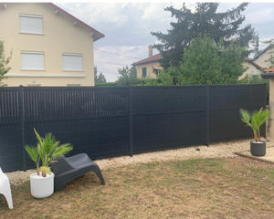 Latte de <span class=keywords><strong>PVC</strong></span> en plastique de clôture de jardin incurvée 3d intimité de vente chaude utilisée pour le grillage soudé - Product Image 6