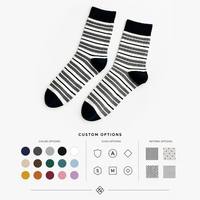 Chaussettes mi-mollet en coton doux pour hommes, à rayures et blocs de couleur sur les orteils et le bordure, avec logo personnalisé, vente en gros OEM pour usage quotidien