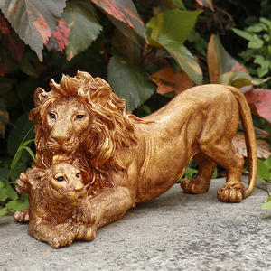 Scultura Personalizzabile in Resina di Famiglia di Leoni Dorati, Statua Artistica Artigianale per la Casa - Product Image 3