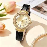 Montre-bracelet à quartz pour femme W225 avec lunette ronde en strass, boîtier doré, bracelet en similicuir, montre élégante pour femme, vente en gros
