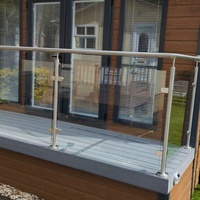 Poteaux de garde-corps en verre Système de garde-corps en acier inoxydable 304 Panneaux de verre pour escalier Balcon Villa-Rouille/Résistant à l'eau Montage au sol