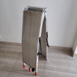 <span class=keywords><strong>Antai</strong></span> Factory vend 30% de réduction Rampe de chargement de voiture en aluminium argenté personnalisable pour VTT avec capacité de 340kg et garantie de 12 mois - Product Image 2
