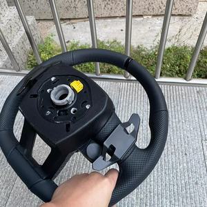 Pour <span class=keywords><strong>Audi</strong></span> <span class=keywords><strong>Q3</strong></span> Q5 Q7 Q8 <span class=keywords><strong>RS</strong></span> <span class=keywords><strong>Q3</strong></span> <span class=keywords><strong>RS</strong></span> Q5 volant à fond plat perforé en cuir noir avec palettes et boutons accessoires de voiture - Product Image 5