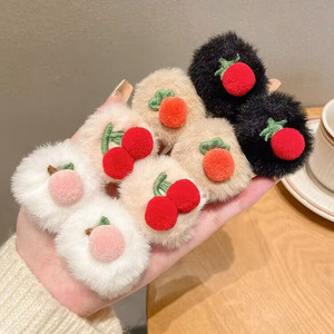 Paquete de un par de pinzas pequeñas de felpa Ximang para niñas, horquillas de cereza para otoño e invierno, pasadores laterales para la frente de niños - Product Image 2